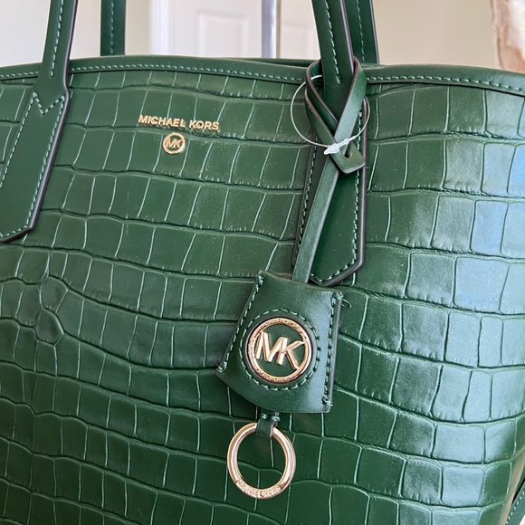 Michael Kors LG green tote - Picture 4 of 13